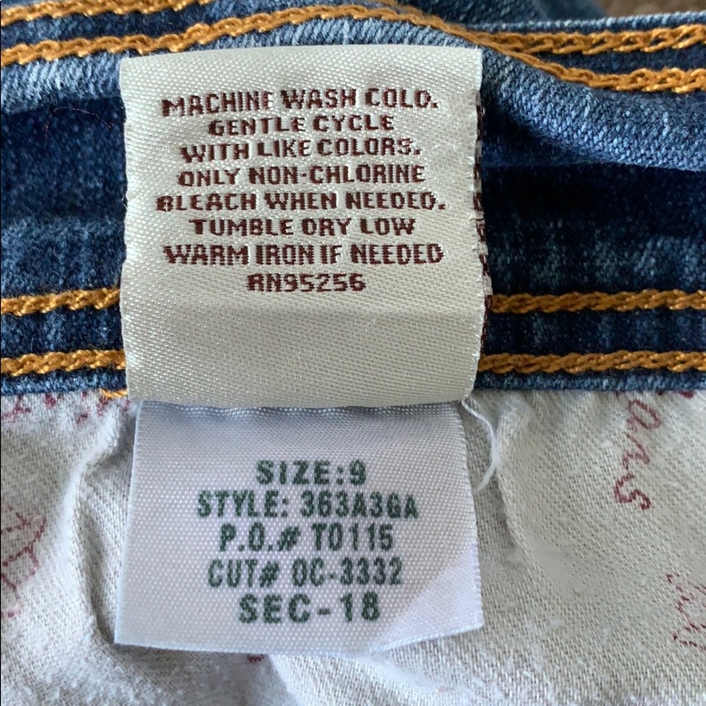 Jean capris - Picture 5 of 5